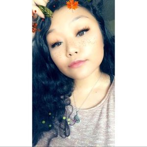 Meet your Posher, Taina